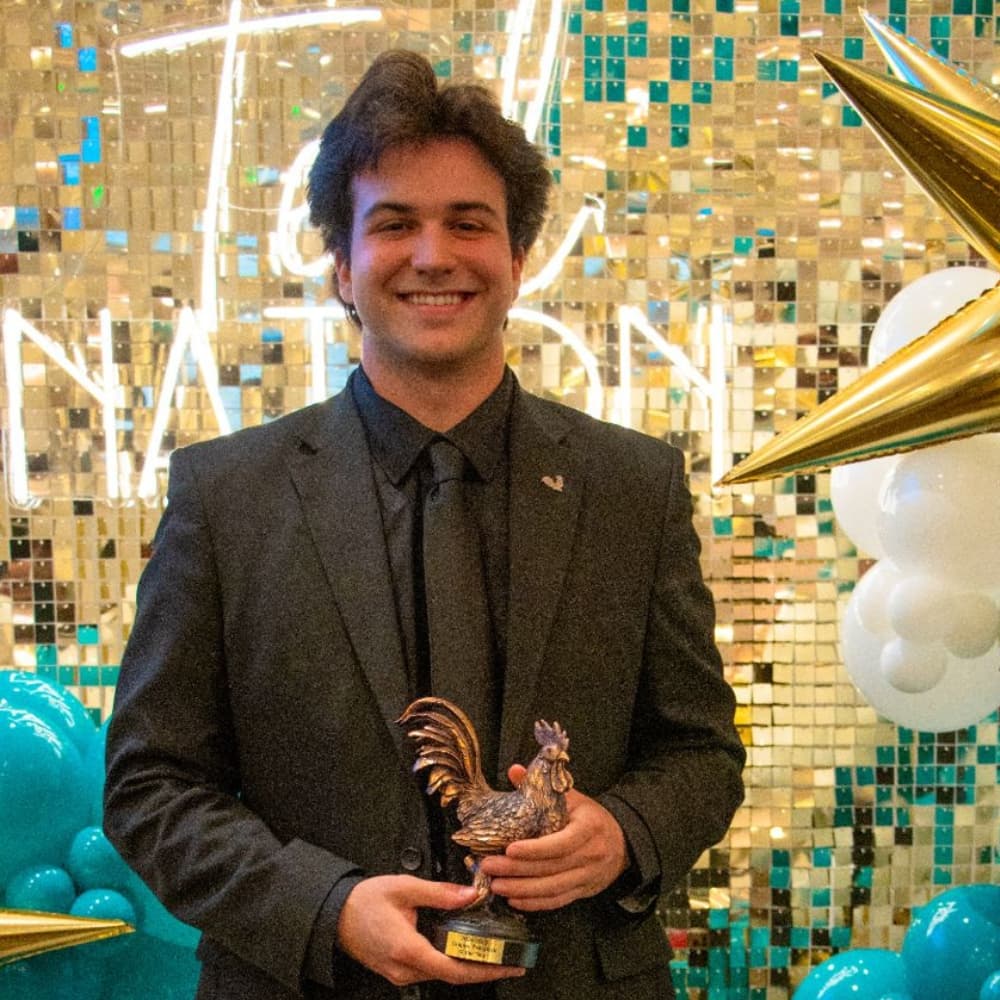 Portrait photo of Lucas López Simpson
